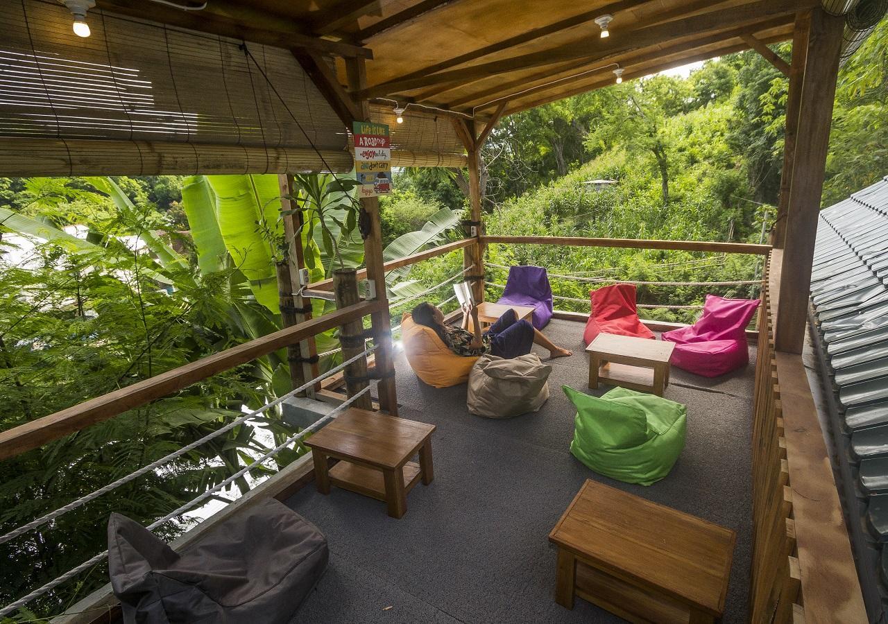 Albergue Dorme Tree Labuan Bajo Exterior foto