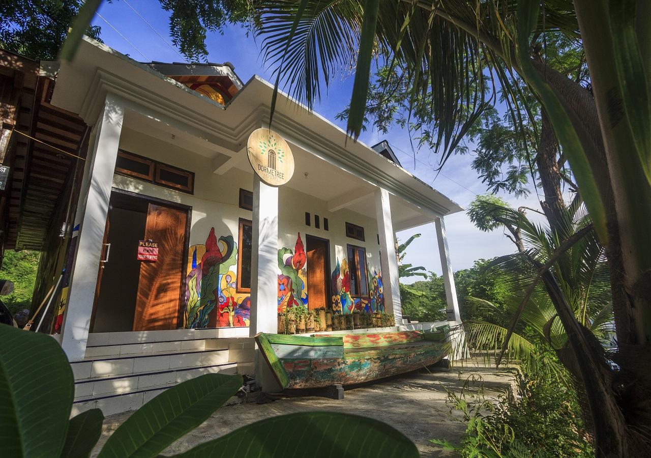 Albergue Dorme Tree Labuan Bajo Exterior foto
